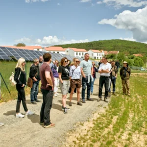 procházka po okolí - skupina účastníků, Klima Vohančice 2026